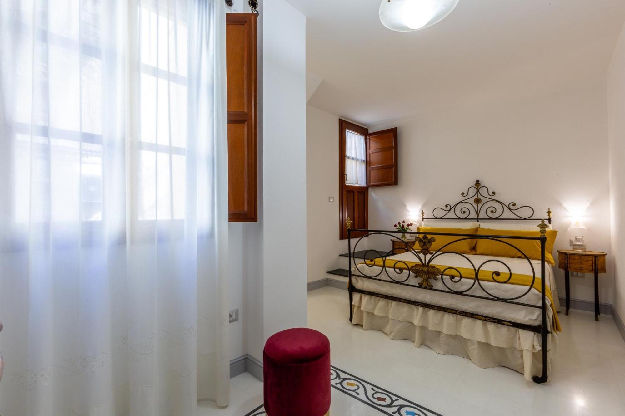 Mch-Marina Charming House Appartement Cagliari Buitenkant foto
